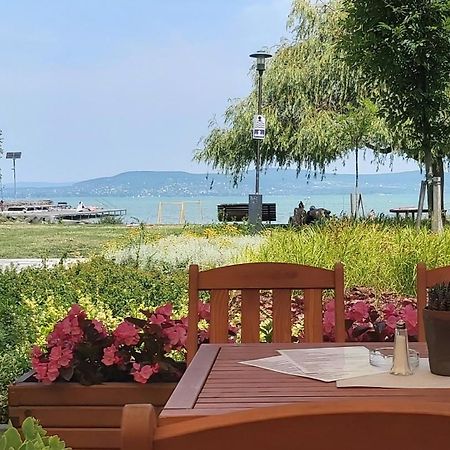 Apartmanhaz Horvath Balatonboglár Extérieur photo