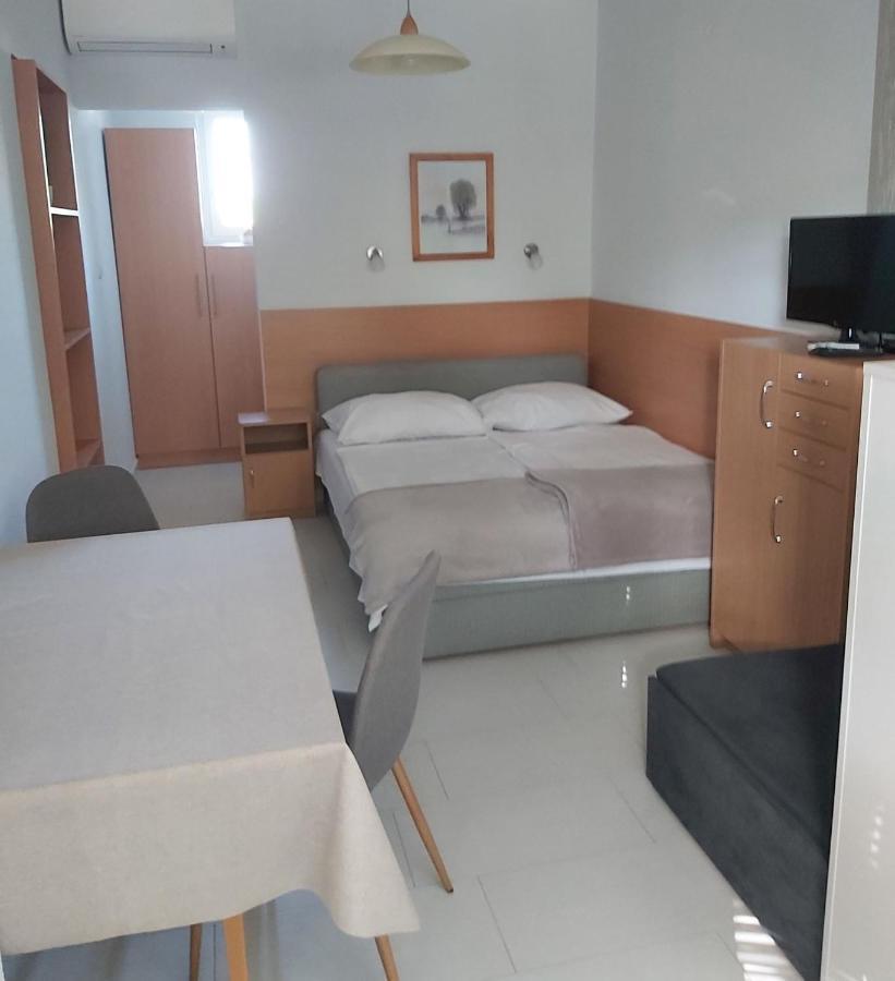 Apartmanhaz Horvath Balatonboglár Extérieur photo