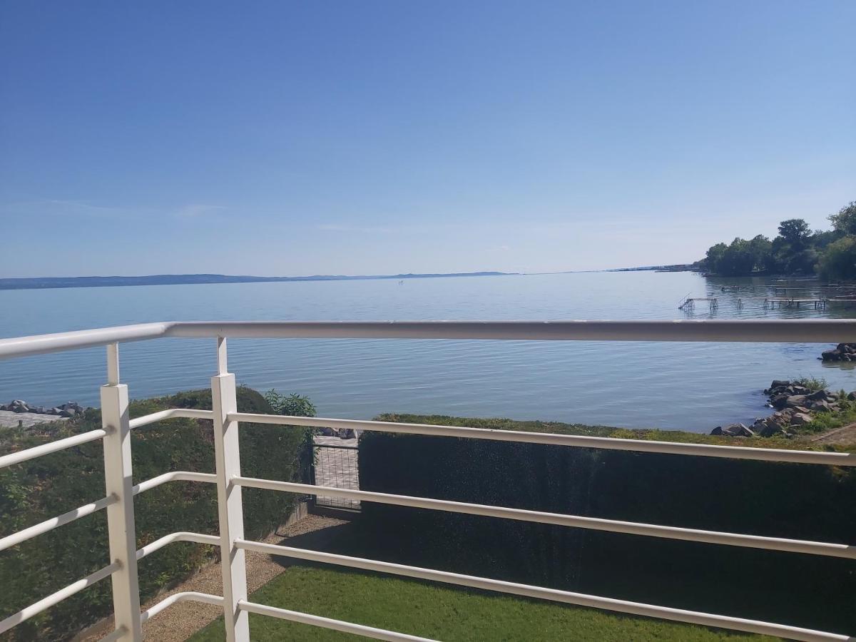 Apartmanhaz Horvath Balatonboglár Extérieur photo