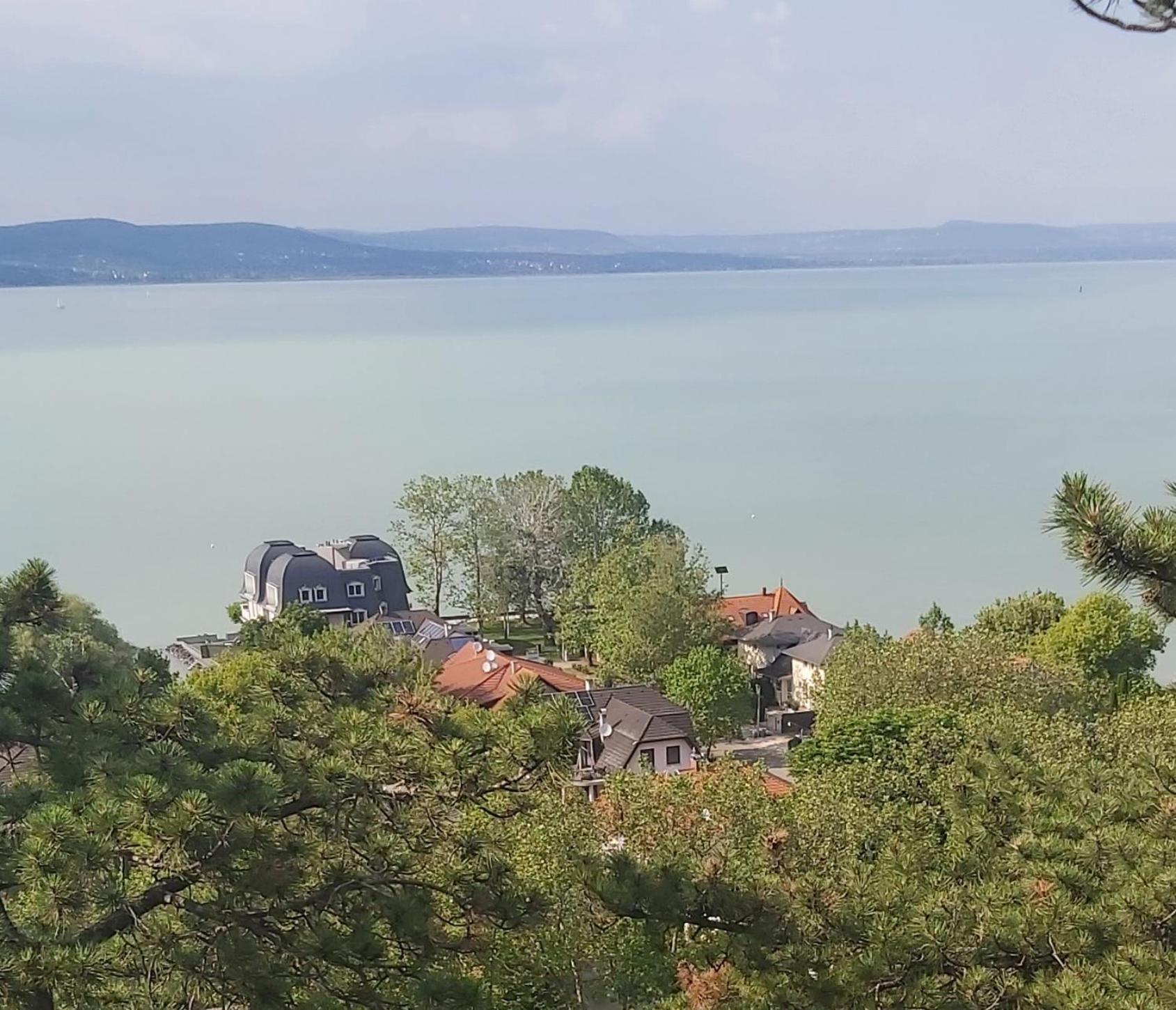 Apartmanhaz Horvath Balatonboglár Extérieur photo