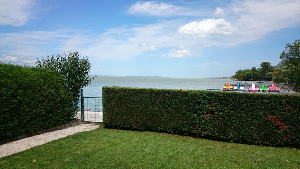Apartmanhaz Horvath Balatonboglár Extérieur photo