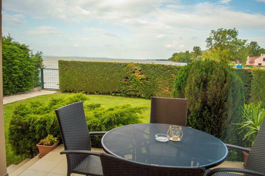 Apartmanhaz Horvath Balatonboglár Extérieur photo